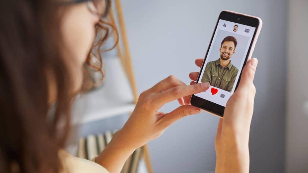 Smile in Dating Apps